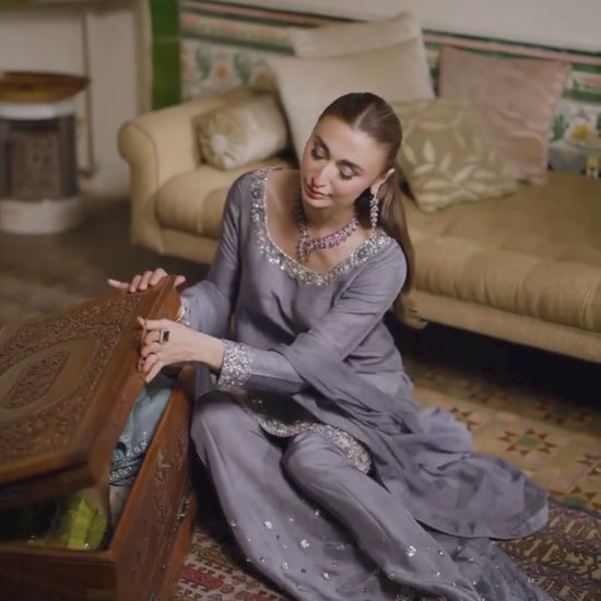 Raaz-e-Surmai | رازِ سُرمئی